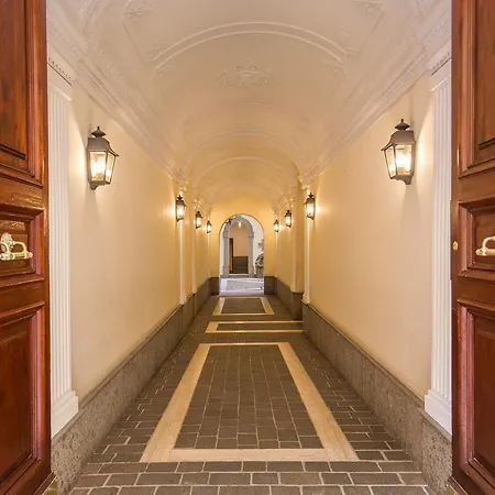 Spanish Steps Miracle *